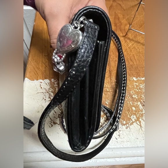 Brighton Black Leather Swirl Stitch Crossbody Bag Vintage - Picture 7 of 17